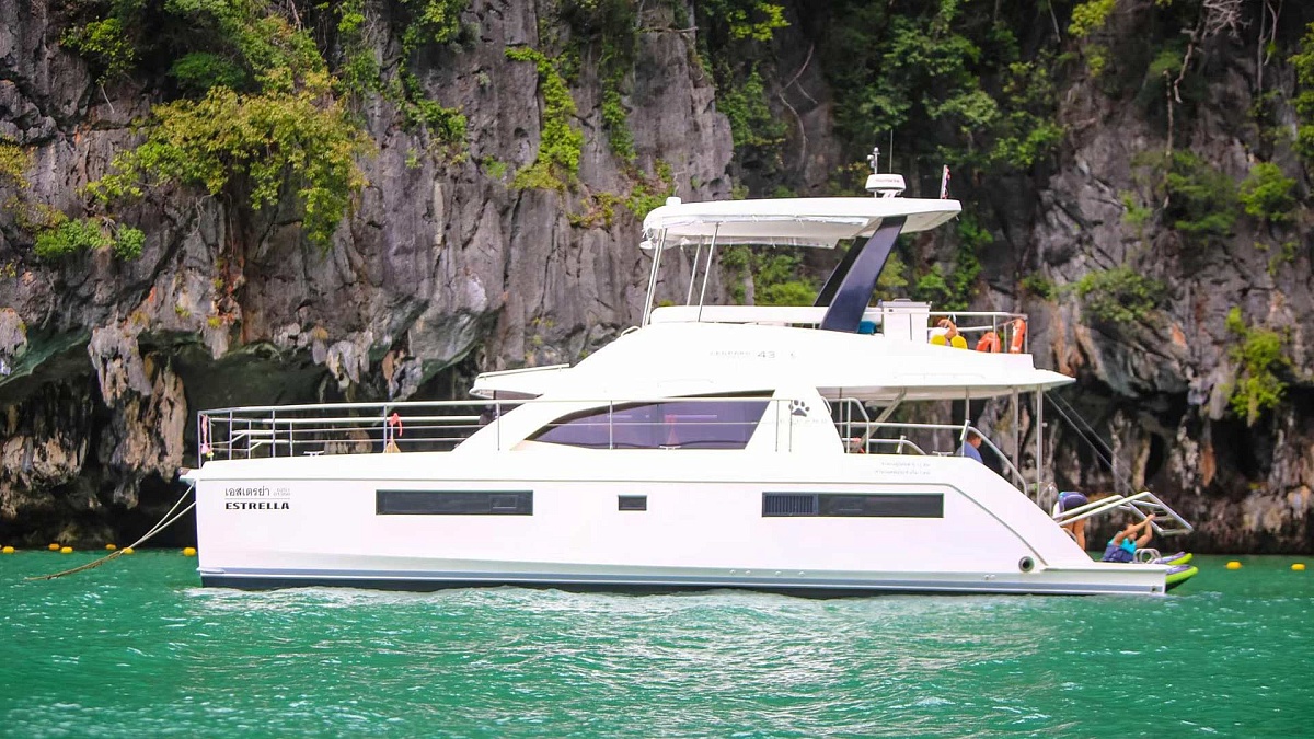 Аренда моторного катамарана Leopard 43 Powercat Estrella на Пхукете
